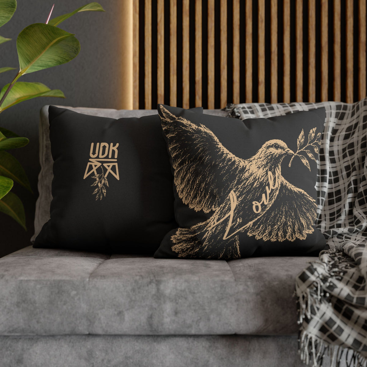 Love Dove – Throw Pillowcase
