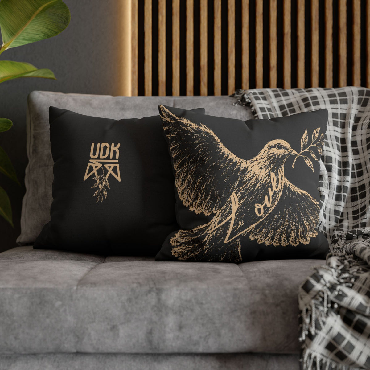 Love Dove – Throw Pillowcase